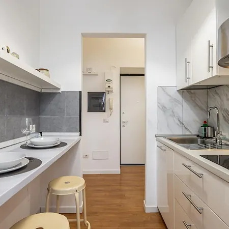 Astralek - Pet & Trekking - Free Parking - Vicino Ospedale Manzoni アパート *